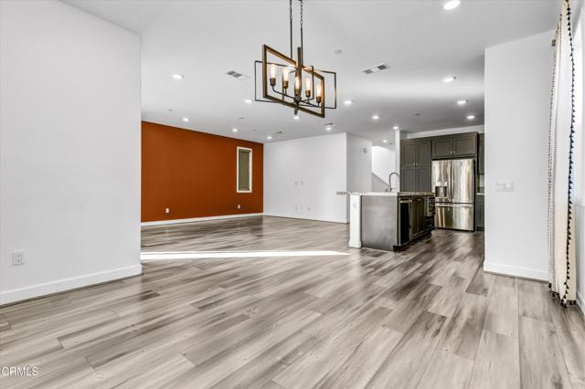 Detail Gallery Image 10 of 40 For 551 Jubilee Pl, Santa Paula,  CA 93060 - 4 Beds | 3/1 Baths
