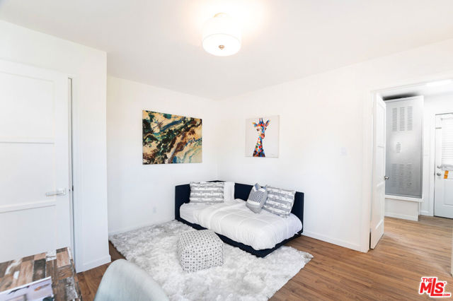17209 Stagg Street, Van Nuys CA: https://media.crmls.org/mediaz/b866b568-b860-4689-af94-b7005a6f17bb.jpg