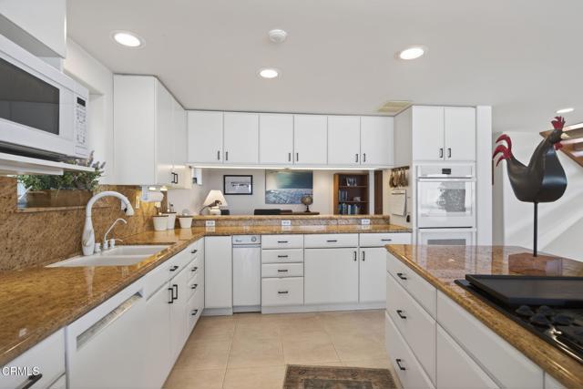 Detail Gallery Image 12 of 55 For 2421 Ocean Dr, Oxnard,  CA 93035 - 5 Beds | 4/1 Baths