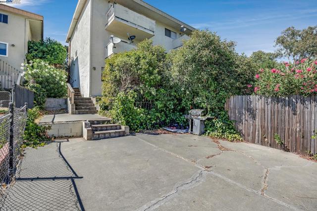 Image 9 of 14 For 1500 4th St