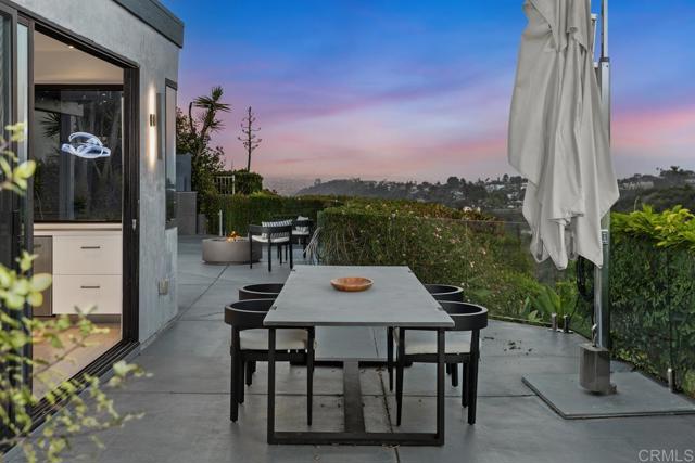 6544 Caminito Northland, La Jolla CA: https://media.crmls.org/mediaz/b867a69c-64fe-4d0c-9c50-fe939a9d8fa6.jpg