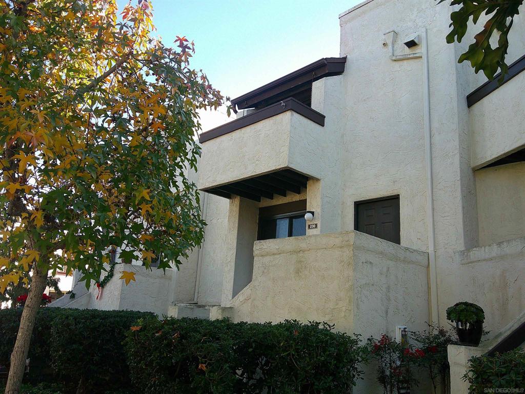 3885 Caminito Litoral #230