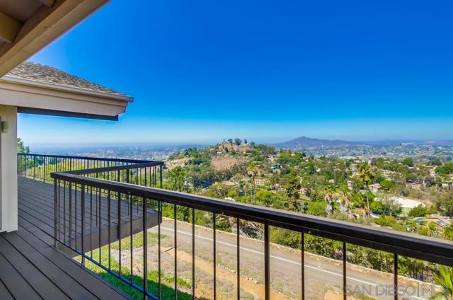 4742 Mount Helix Drive, La Mesa CA: https://media.crmls.org/mediaz/b868ef7b-10cc-4302-a313-bf807be9f91b.jpg