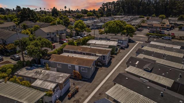 Image 29 of 33 For 2565 Portola Drive