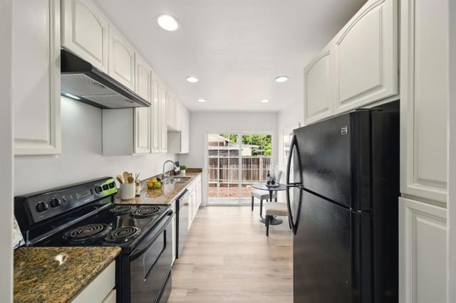 27239 Dunbar Place, Hayward CA: https://media.crmls.org/mediaz/b86aa590-be68-4301-8ed6-643e07020797.jpg