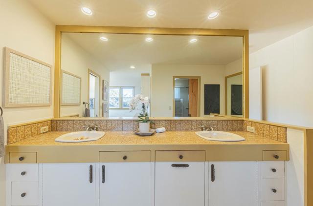 12 Mesa Del Sol, Salinas CA: https://media.crmls.org/mediaz/b86ac14d-2e33-4ad0-80ff-d6a39fa0fceb.jpg