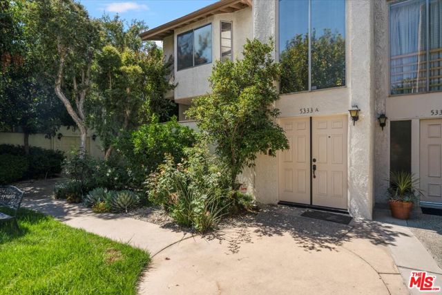 5333 Coldwater Canyon Avenue, A photo 2