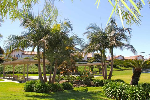 4964 Poseidon Way, Oceanside CA: https://media.crmls.org/mediaz/b86b048c-180c-40e3-86ad-95d941bb1982.jpg