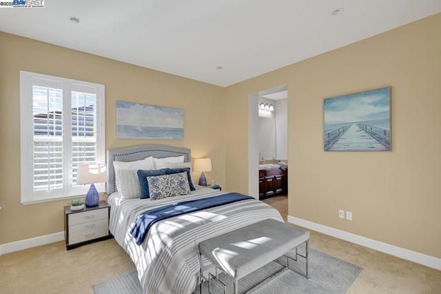 1037 Sunset Creek Ln, Pleasanton CA: https://media.crmls.org/mediaz/b86bfbdd-9746-4bea-8ce8-30cb26e7b68c.jpg