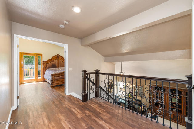 3961 Springtime Lane, Moorpark CA: https://media.crmls.org/mediaz/b86c6d1a-1247-4f21-a2f0-3481a919cbbb.jpg