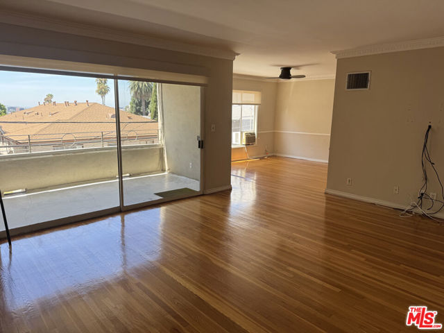 8218 De Longpre Avenue, West Hollywood CA: https://media.crmls.org/mediaz/b86ca10c-fa92-4912-8bc4-e0de4b79e702.jpg