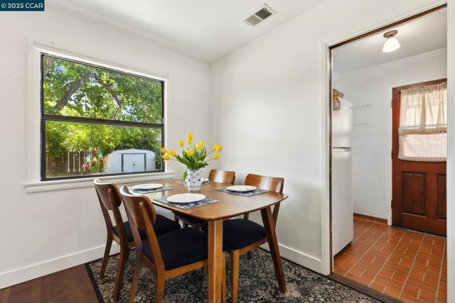 10 pendegast st., Woodland CA: https://media.crmls.org/mediaz/b86cb670-0a05-49ce-8cb2-40dff99ea981.jpg
