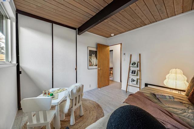 4004 Salem St, Concord CA: https://media.crmls.org/mediaz/b86cca2a-ccc6-4173-9463-73e3cd355dfd.jpg