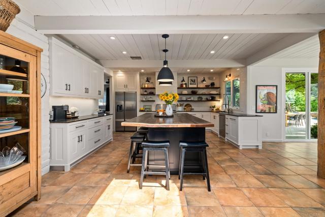 16851 Orchard Bend Road, Poway CA: https://media.crmls.org/mediaz/b86cf599-e8ed-4292-b414-7c900673e9f5.jpg