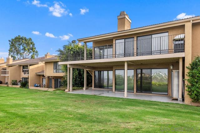 6423 Caminito Aronimink, La Jolla CA: https://media.crmls.org/mediaz/b86d6ee4-7bed-4990-aee0-f80f8b5b09d3.jpg