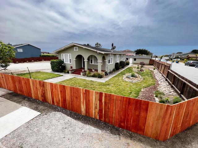 1490 Cabrillo Highway, Half Moon Bay CA: https://media.crmls.org/mediaz/b86da7f7-12f7-4b54-98e5-cda1dada6a7b.jpg