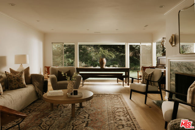 2610 Mandeville Canyon Road, Los Angeles CA: https://media.crmls.org/mediaz/b86da9c9-286c-4083-baa5-05282d1723b5.jpg