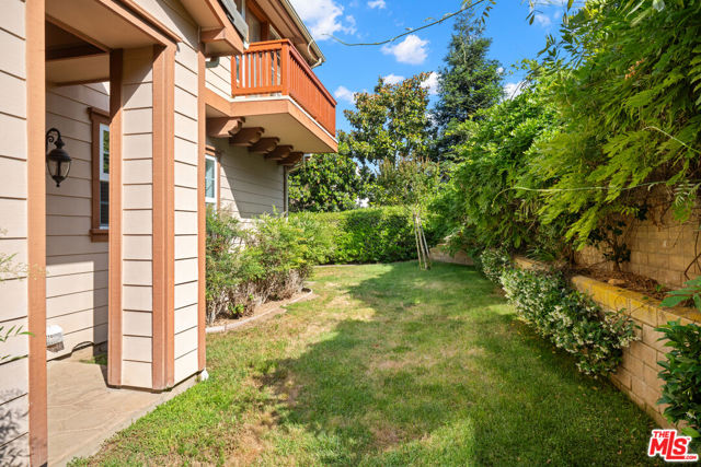 1772 Tamarack Street, Westlake Village CA: https://media.crmls.org/mediaz/b86de35c-4c7b-47f5-845d-b5a92af12458.jpg