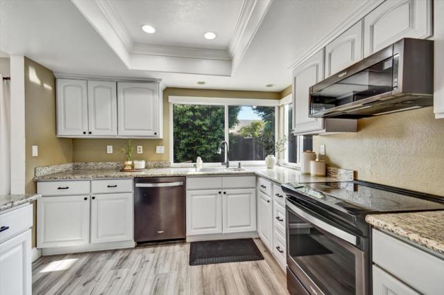 5078 Corte Verde Drive, San Jose CA: https://media.crmls.org/mediaz/b86ea3bb-7887-4255-9d29-3021de3292ea.jpg