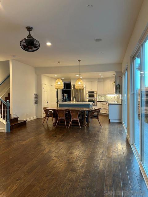517 N Cedros, Solana Beach CA: https://media.crmls.org/mediaz/b86eab5f-7439-4c30-a3f3-aea339a084eb.jpg