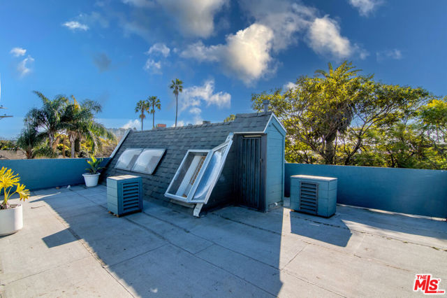 2428 Ocean Avenue photo 13