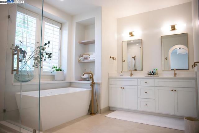 4719 Malayan, San Ramon CA: https://media.crmls.org/mediaz/b86ed96f-7616-4148-b7e6-d4ce7826b709.jpg