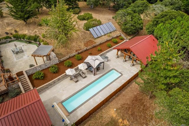 8697 Dyer Road, Salinas CA: https://media.crmls.org/mediaz/b86ee06e-e9d0-42b7-8d52-81a5e65484bb.jpg