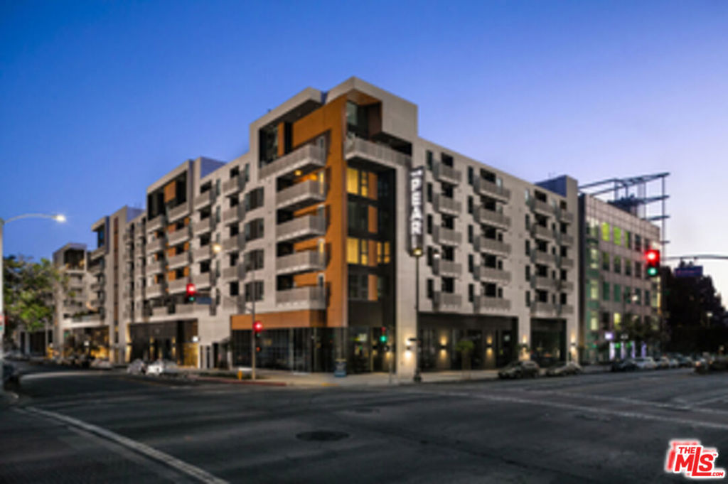 687 S Hobart Boulevard #451