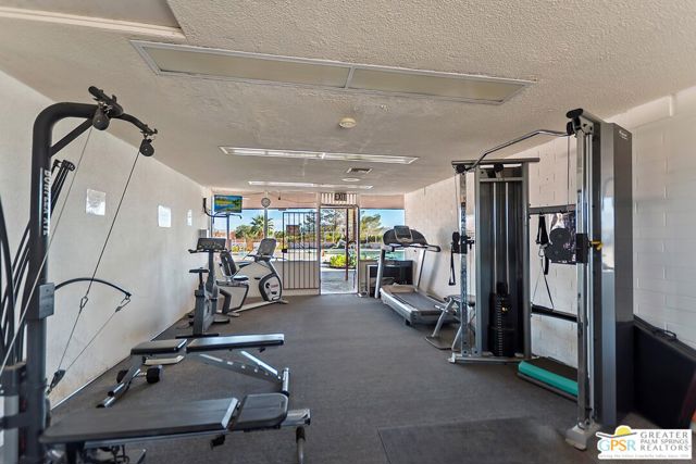 69490 Parkside Drive, Desert Hot Springs CA: https://media.crmls.org/mediaz/b86f8331-76a2-45d7-bbf4-9436a9f6391b.jpg