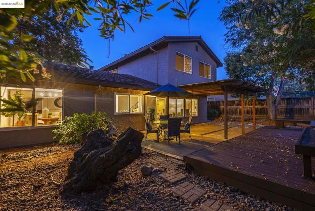 4414 Willow Glen Ct, Concord CA: https://media.crmls.org/mediaz/b8709770-8bb0-4a66-a121-faceed987957.jpg