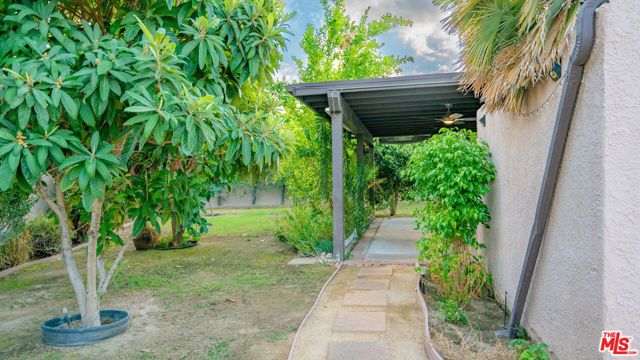 1592 S Compadre Road, Palm Springs CA: https://media.crmls.org/mediaz/b870b7a9-f2eb-4dcc-a1e8-186a55ba349d.jpg