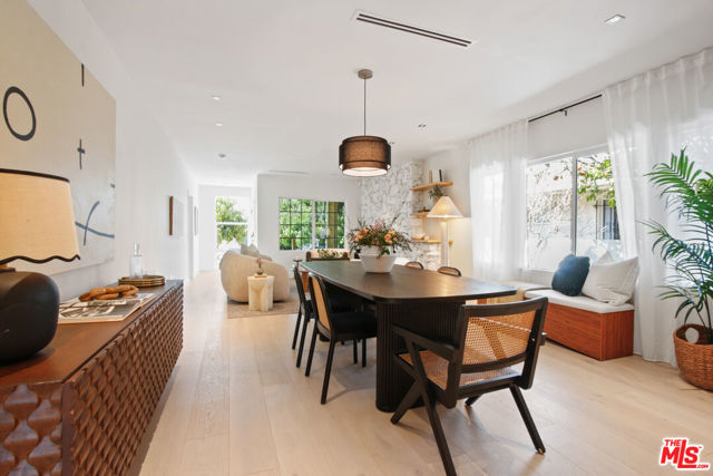 3620 5th Avenue, Los Angeles CA: https://media.crmls.org/mediaz/b870eccc-4eb8-426c-b71e-e3546ba4ee9c.jpg