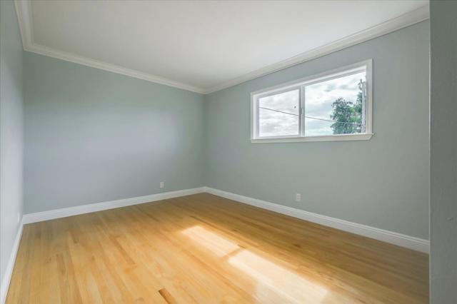 621 Monterey Avenue, Capitola CA: https://media.crmls.org/mediaz/b8710003-e1c3-4a02-b4c1-448885d98d82.jpg