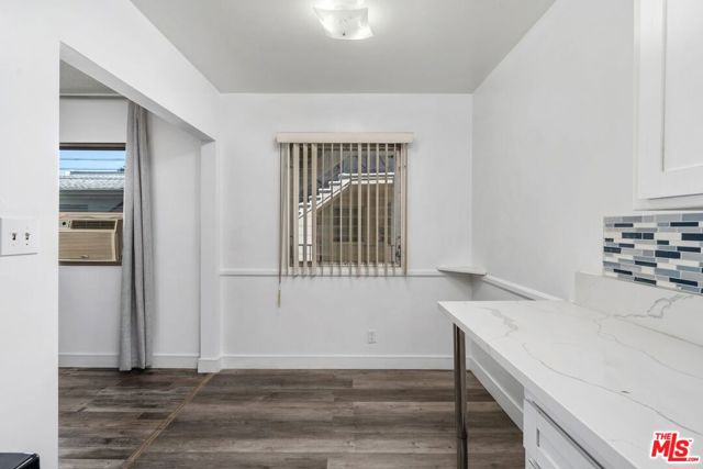 1657 Colby Avenue, Los Angeles CA: https://media.crmls.org/mediaz/b87176ea-a879-4c9c-bd4b-7d22f22f917d.jpg