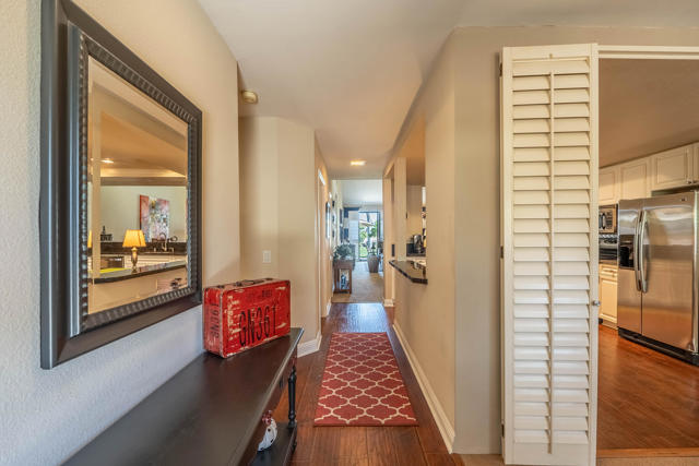 39432 Narcissus Way, Palm Desert CA: https://media.crmls.org/mediaz/b871d7a9-cdbc-444b-a6d5-7f2c63b9c6b6.jpg