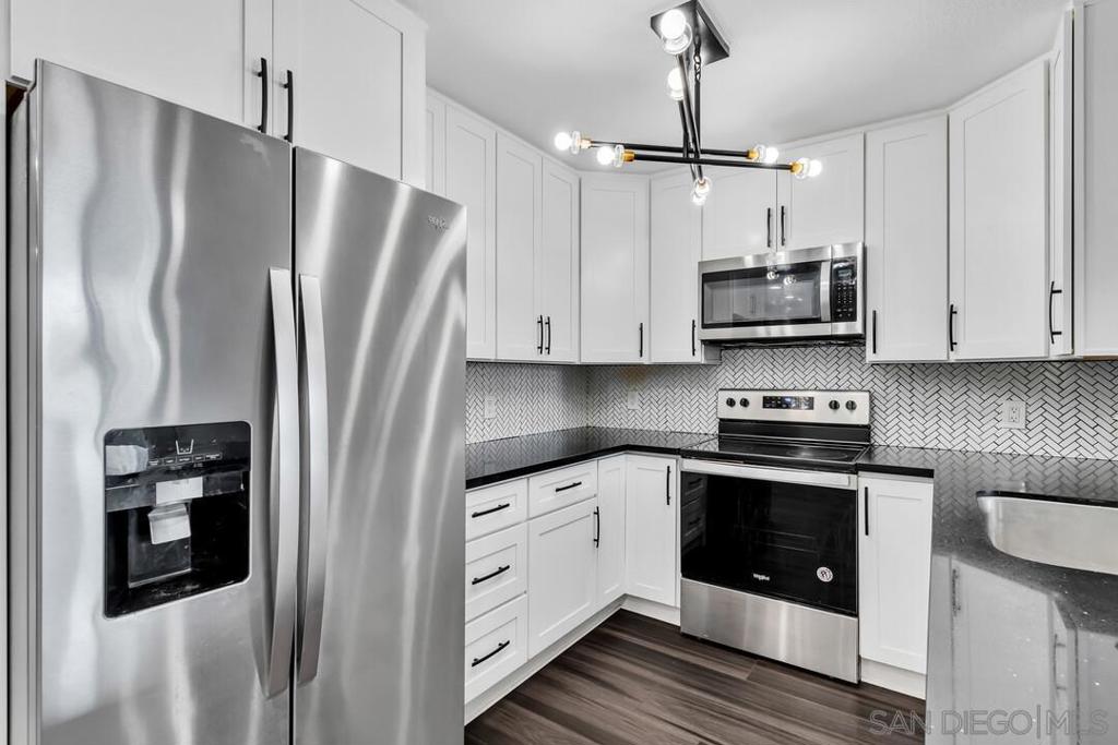 850 State St - photo 9