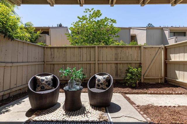 976 Kiely Boulevard, Santa Clara CA: https://media.crmls.org/mediaz/b8729ca6-e109-42b5-85b1-74f50f49fee0.jpg