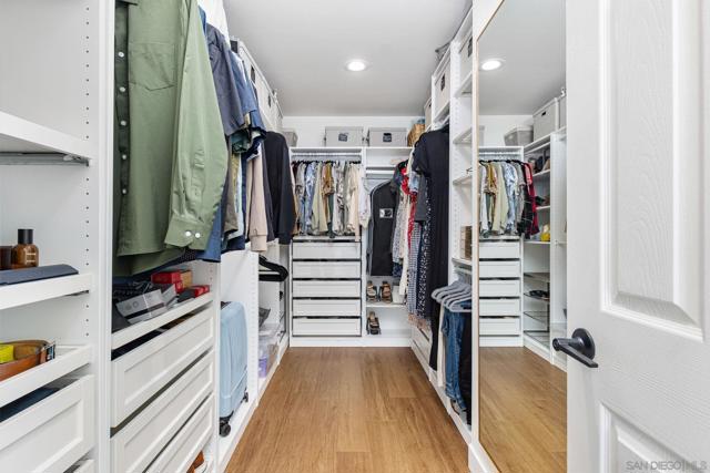 11799 Westview Pkwy, San Diego CA: https://media.crmls.org/mediaz/b872e16b-c9c8-42c4-9139-a99204739adf.jpg