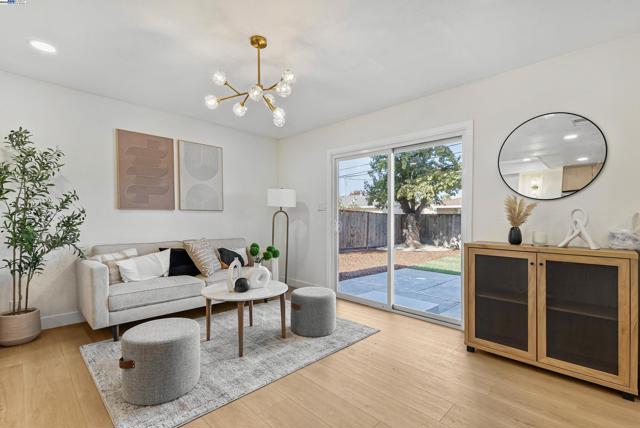 39850 Sundale Dr., Fremont CA: https://media.crmls.org/mediaz/b872e9c7-fadc-4108-ac67-ce8009e70bbb.jpg