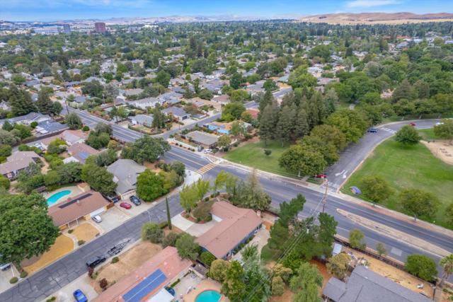 1198 Quail Ct, Concord CA: https://media.crmls.org/mediaz/b8739659-a41d-450e-afa8-92c8af733800.jpg