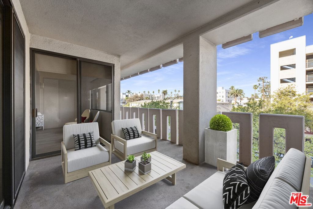 1118 3rd Street 305, Santa Monica, CA 90403