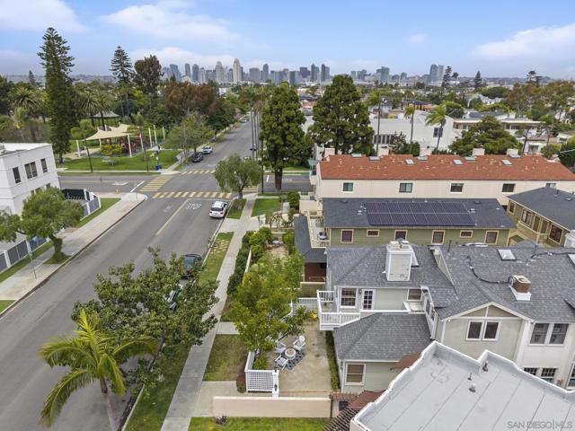 717 C Ave, Coronado CA: https://media.crmls.org/mediaz/b8742fb6-e42e-4cfb-9c05-9000690f27b7.jpg