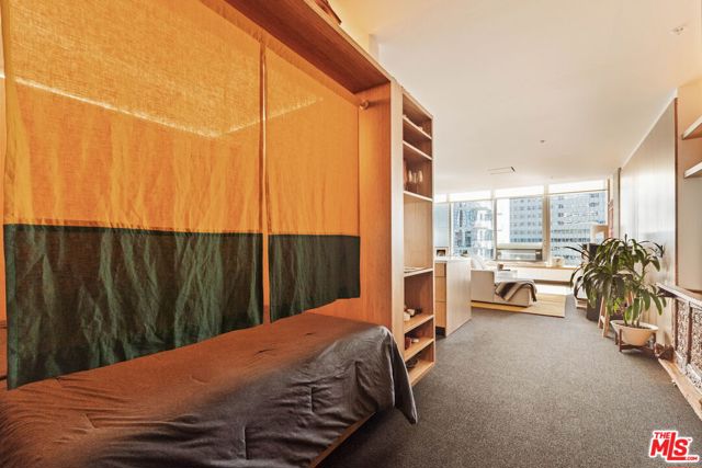 1155 S Grand Avenue, Los Angeles CA: https://media.crmls.org/mediaz/b874a37f-fd5c-4ac8-987f-eaf24ba5c7f2.jpg