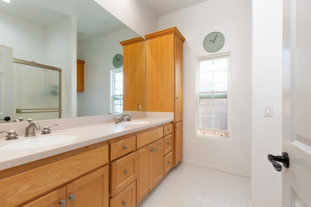 229 Holly Road, El Cajon CA: https://media.crmls.org/mediaz/b8750f85-1b55-474a-8ec5-820b39ab820c.jpg
