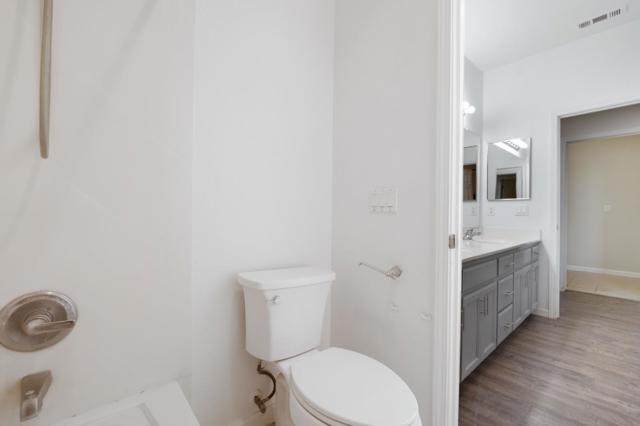 16341 Adobe Way, Lathrop CA: https://media.crmls.org/mediaz/b8758c91-05f8-43e5-9d43-d09c236326e8.jpg