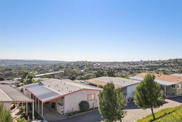 275 S Worthington St, Spring Valley CA: https://media.crmls.org/mediaz/b875eb70-ee0e-480c-9048-46a09bce3abd.jpg