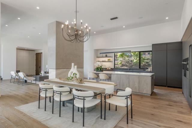 25251 La Rena Lane, Los Altos Hills CA: https://media.crmls.org/mediaz/b8764885-1200-428a-81f6-0cea0bdead9b.jpg