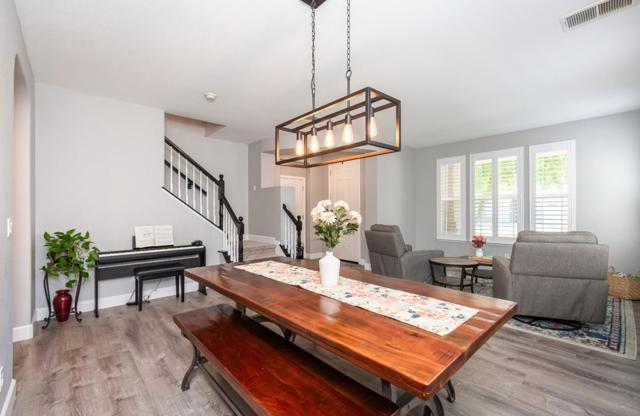 3417 River Shoal Avenue, Sacramento CA: https://media.crmls.org/mediaz/b87687ae-d0c1-48f3-80a1-900d5a303c94.jpg