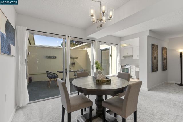 2017 Pine Knoll Dr, Walnut Creek CA: https://media.crmls.org/mediaz/b87709b8-de4f-4924-9e29-81c0f03aadd2.jpg