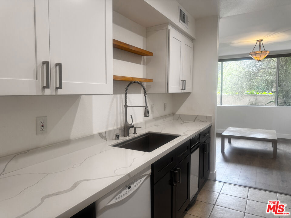 4487 Colbath Avenue #101